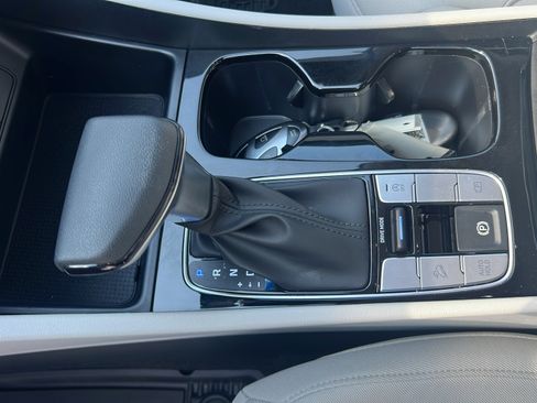 Certified 2025 Hyundai Tucson SE FWD image 18