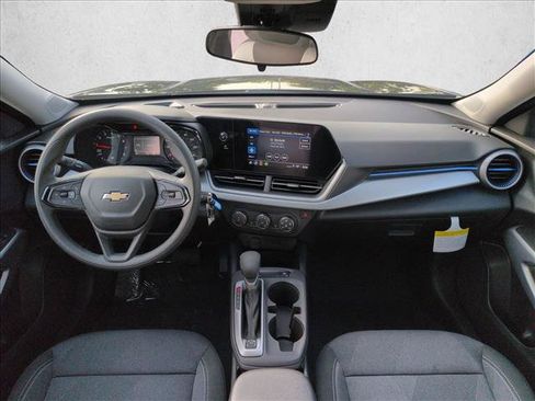 New 2026 Chevrolet Trax LS w/ LS Convenience Package FWD image 14