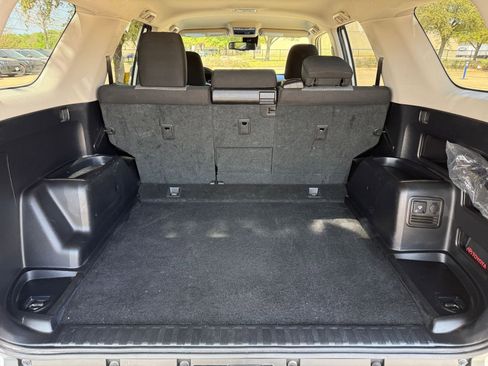 Used 2024 Toyota 4Runner SR5 image 31