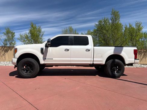 Used 2018 Ford F350 Platinum w/ Platinum Ultimate Package image 4