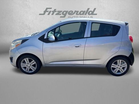Used 2014 Chevrolet Spark LT image 2