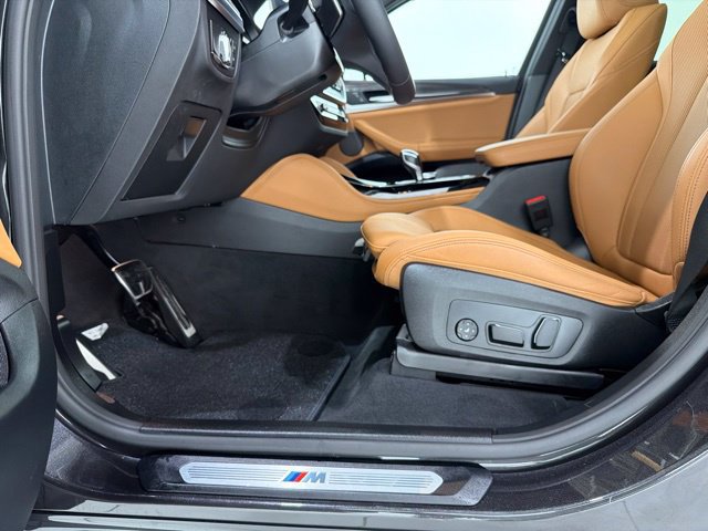Certified 2024 BMW X4 M40i w/ Premium Package AWD/4WD image 14