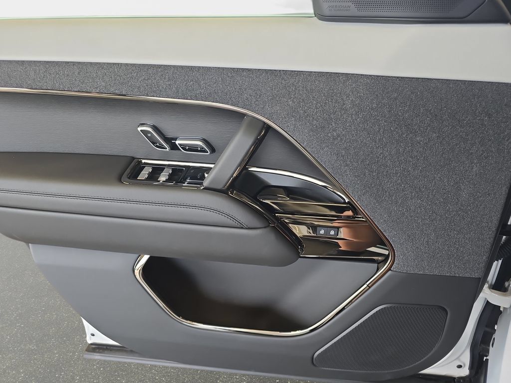 New 2026 Land Rover Range Rover Sport Dynamic SE AWD/4WD image 19