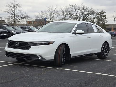 Certified 2023 Honda Accord Touring image 15