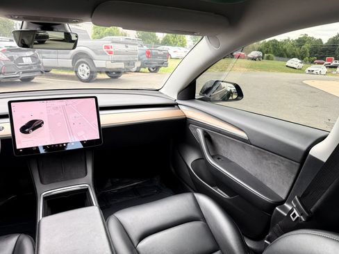 Used 2022 Tesla Model 3 Long Range AWD/4WD image 26