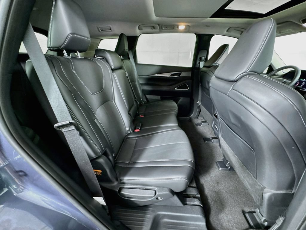 Certified 2027 INFINITI QX60 Luxe w/ Cargo Package FWD image 39