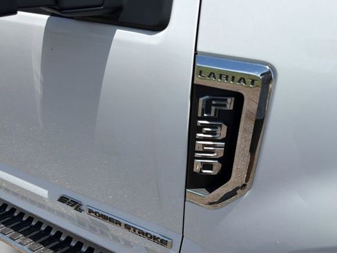 Used 2018 Ford F350 Lariat w/ Lariat Ultimate Package AWD/4WD image 10