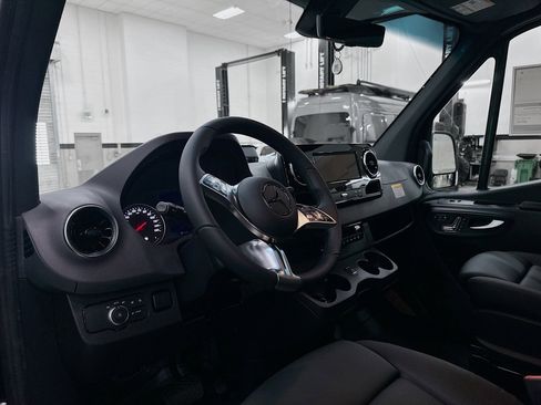 New 2026 Mercedes-Benz Sprinter 2500 image 10