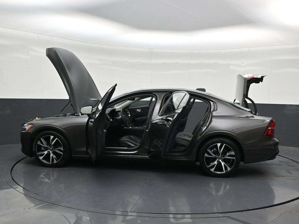 Certified 2024 Volvo S60 B5 Core FWD image 35