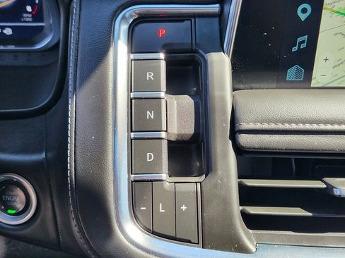 Used 2024 Chevrolet Tahoe Z71 w/ Luxury Package AWD/4WD image 27
