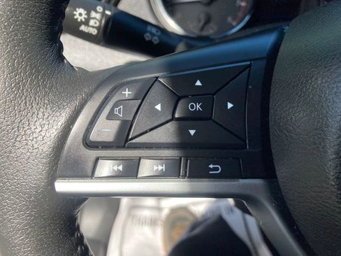Used 2019 Nissan Rogue SV w/ Sun & Sound Touring Package AWD/4WD image 37