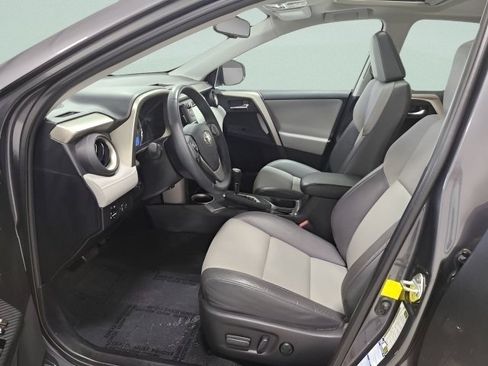 Used 2014 Toyota RAV4 Limited AWD/4WD image 21