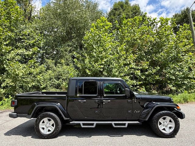 Used 2021 Jeep Gladiator Sport AWD/4WD image 5