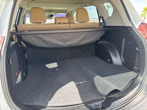Used 2014 Toyota RAV4 Limited w/ Technology Package FWD image 28