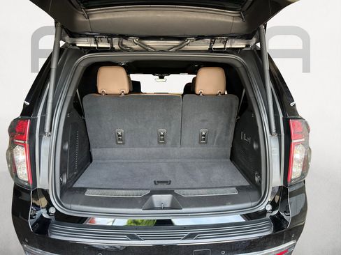 Used 2021 Chevrolet Tahoe High Country w/ Premium Package RWD image 12