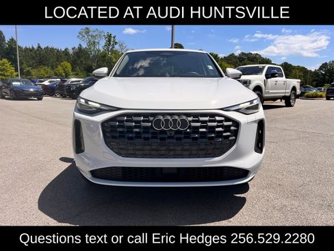 Used 2025 Audi Q5 Premium w/ Convenience Package AWD/4WD image 2