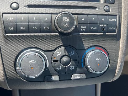 Used 2011 Nissan Altima 2.5 S FWD image 15
