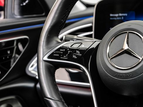 Used 2025 Mercedes-Benz E 350 Sedan image 21