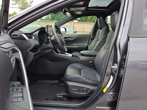 Used 2023 Toyota RAV4 XSE w/ XSE Grade Weather Package AWD/4WD image 15