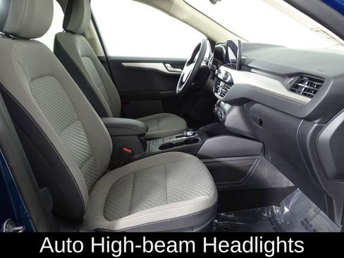 Used 2020 Ford Escape SE image 14
