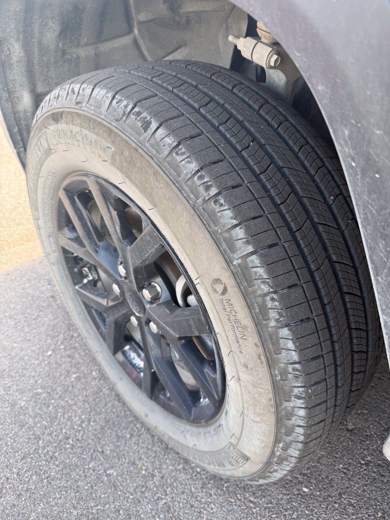 Used 2024 Jeep Grand Cherokee Altitude AWD/4WD image 9