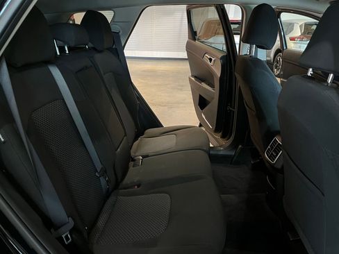 Used 2025 Kia Sportage LX image 37
