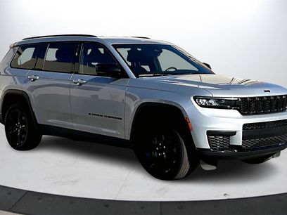 Used 2023 Jeep Grand Cherokee L Laredo