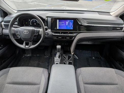 Used 2025 Toyota Camry LE FWD image 15