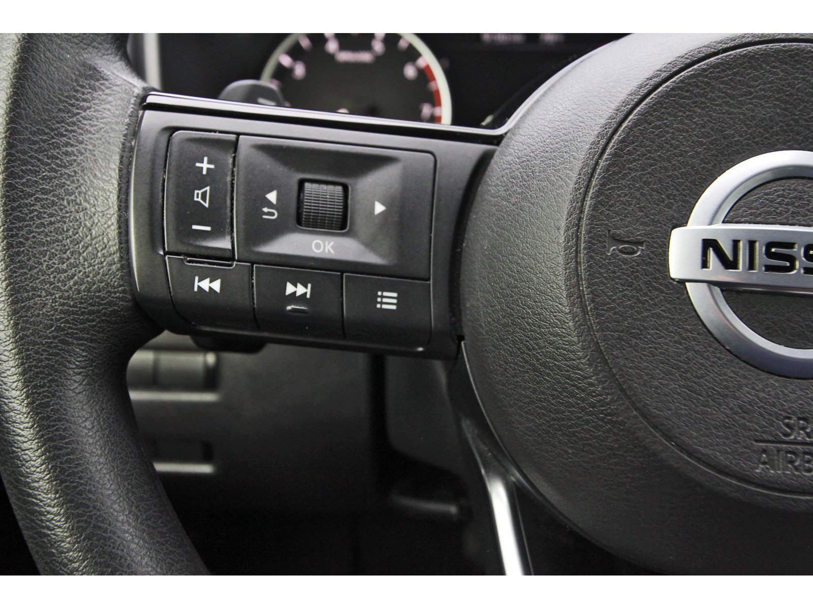 Used 2021 Nissan Rogue SV AWD/4WD image 19