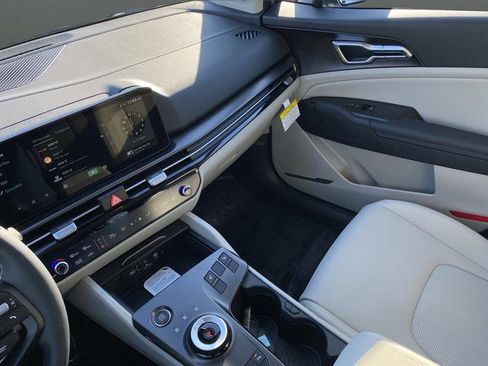 New 2026 Kia Sportage EX image 23