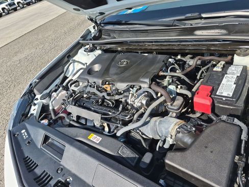 Used 2022 Toyota Camry SE FWD image 28