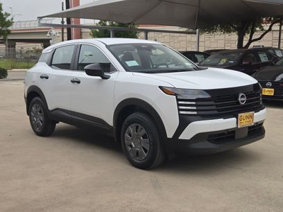 New 2026 Nissan Kicks S