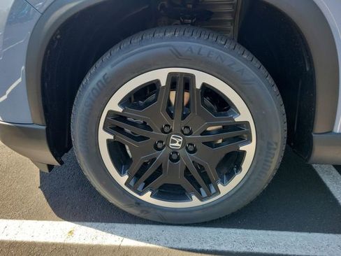 New 2026 Honda Pilot Touring image 17