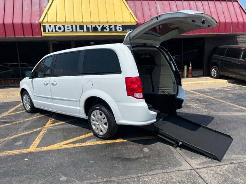 Used 2017 Dodge Grand Caravan SE w/ Power Window Group FWD image 58