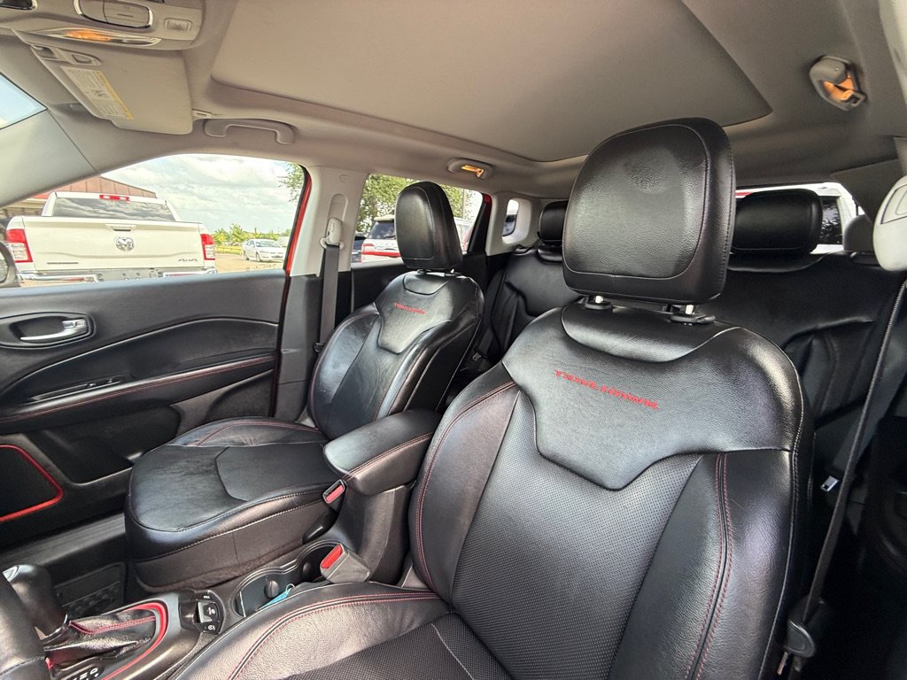 Used 2017 Jeep Compass Trailhawk w/ Leather Interior Group AWD/4WD image 18