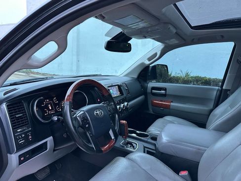 Used 2019 Toyota Sequoia Platinum image 14