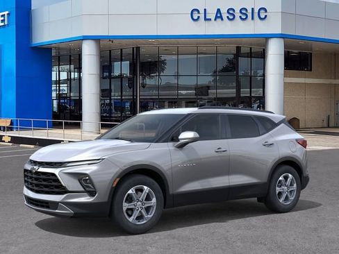 New 2026 Chevrolet Blazer LT w/ Convenience Package FWD image 2