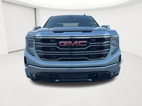 Certified 2025 GMC Sierra 1500 SLT image 8