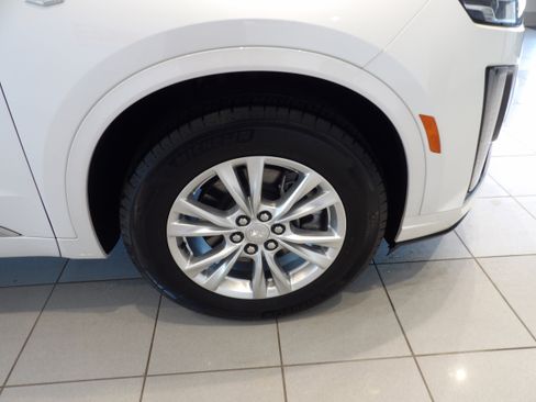 Used 2025 Cadillac XT6 Luxury AWD/4WD image 30