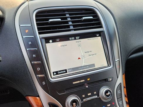 Used 2016 Lincoln MKX Select w/ Select Plus Package AWD/4WD image 44