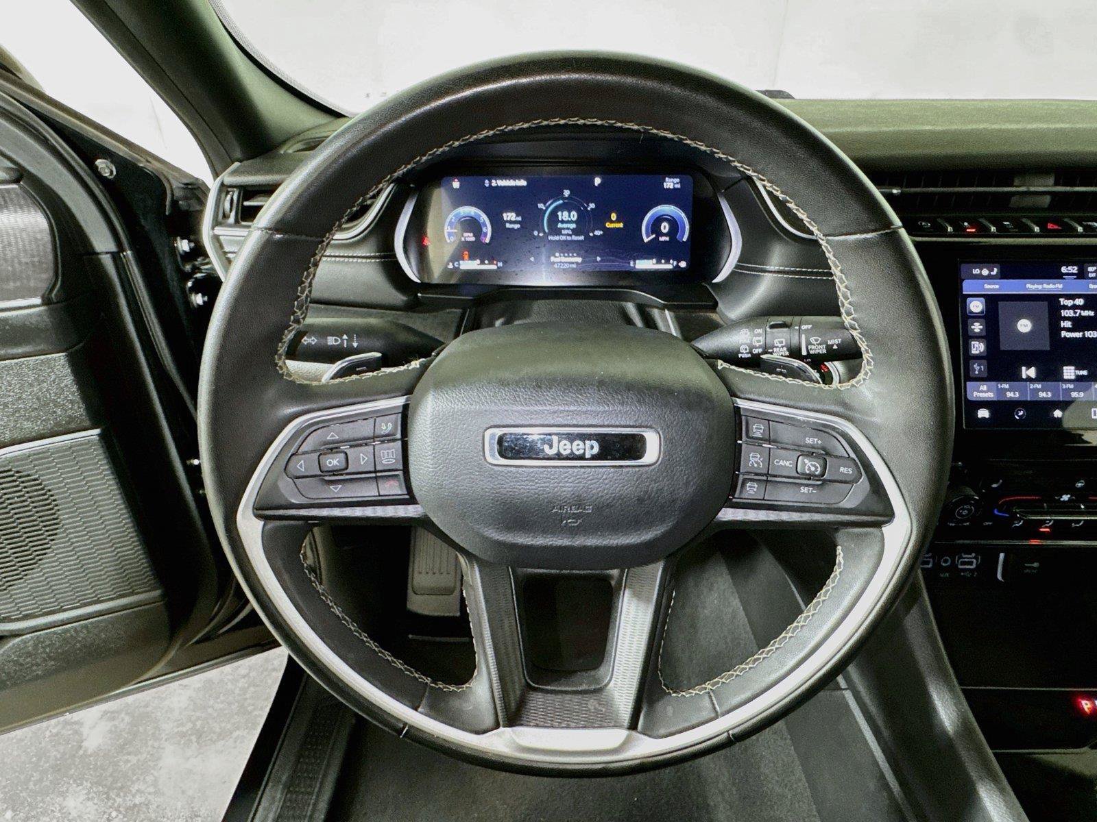 Used 2023 Jeep Grand Cherokee Altitude AWD/4WD image 9