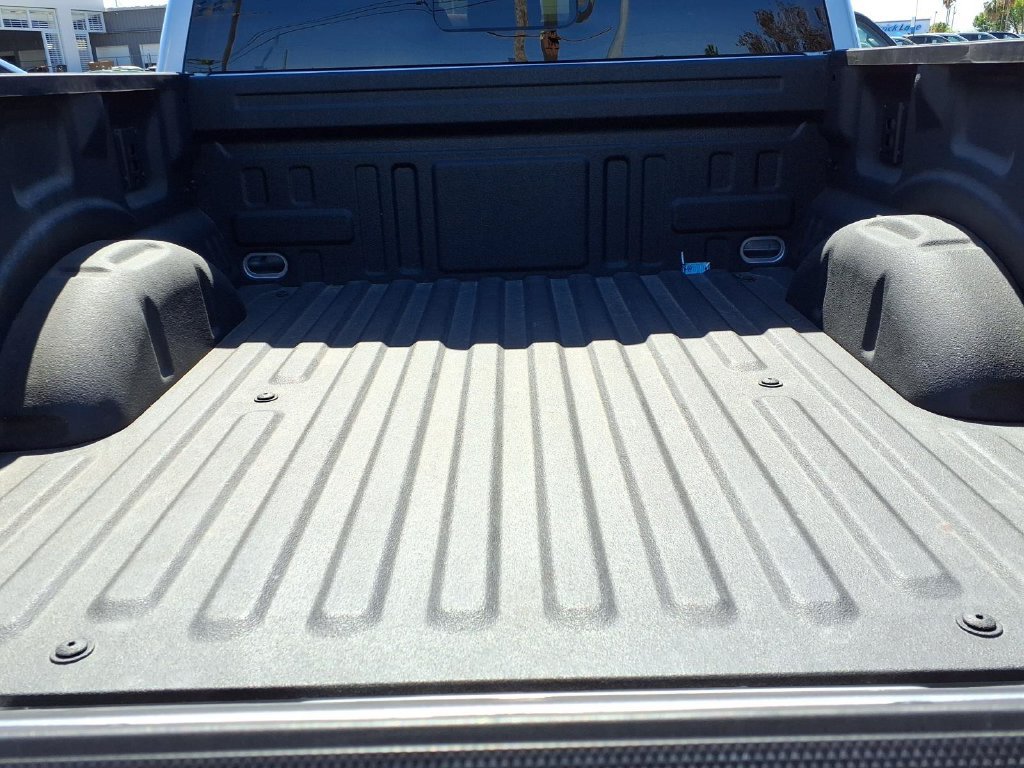 Used 2025 Ford F150 Lariat w/ Equipment Group 502A High AWD/4WD image 11