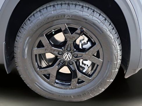 New 2026 Volkswagen Atlas Peak Edition AWD/4WD image 10