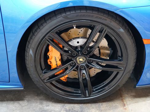 Used 2020 Lamborghini Huracan EVO RWD image 73
