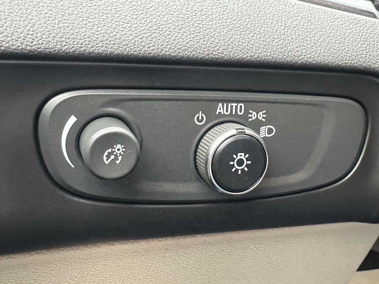 Used 2021 Buick Enclave Premium w/ Sun and Sites Package FWD image 58