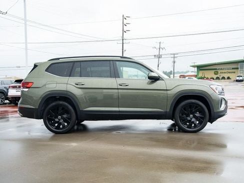 New 2026 Volkswagen Atlas SE FWD image 7