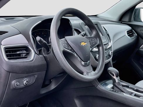 Used 2024 Chevrolet Equinox LS w/ LS Convenience Package FWD image 9