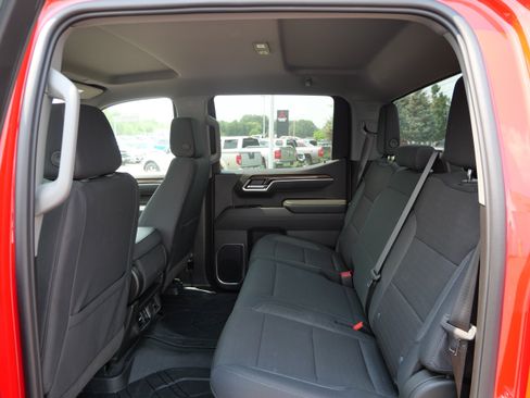 Used 2026 Chevrolet Silverado 1500 LT w/ Protection Package AWD/4WD image 5