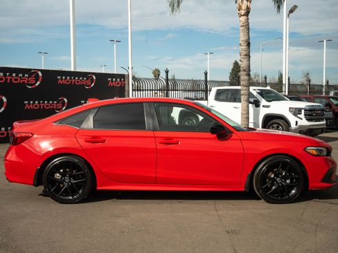 Used 2024 Honda Civic Sport image 13