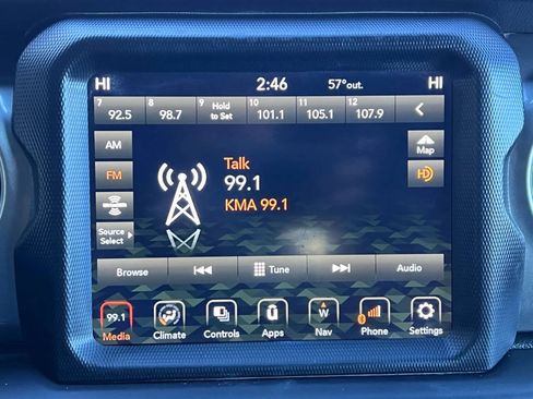 Used 2020 Jeep Wrangler Unlimited Sahara w/ Uconnect 4C Nav & Sound Group AWD/4WD image 32